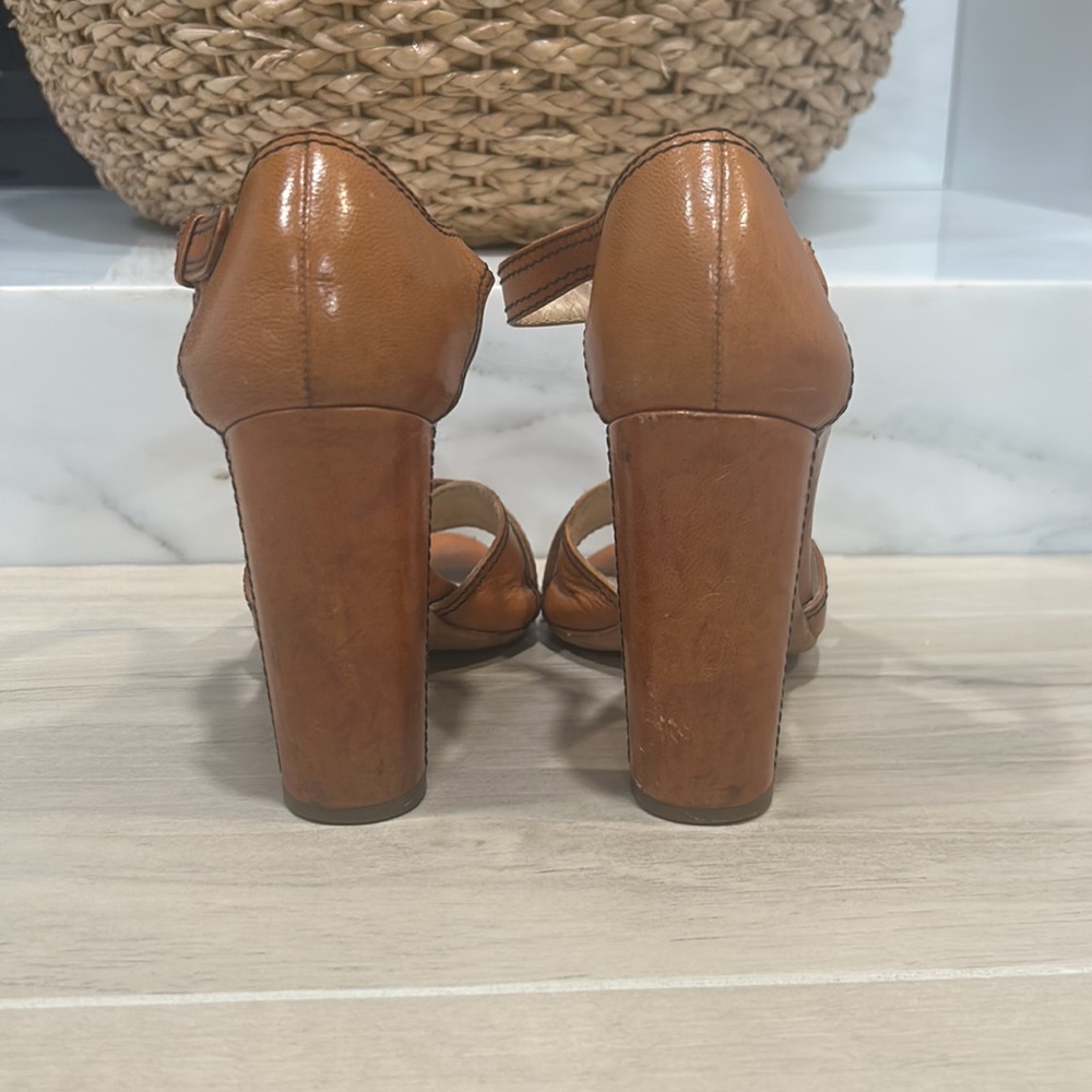 Prada heels - Picture 7 of 13